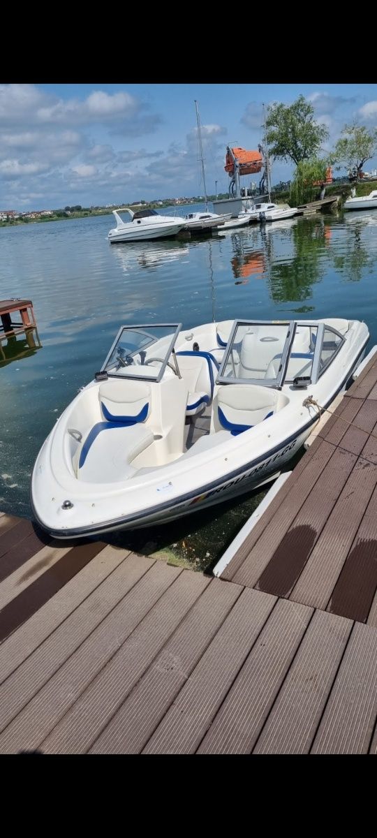 Barca bayliner 175