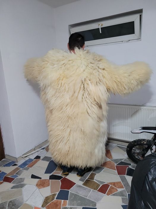 Tradiţi,bundă ,subă ,bitusă,suman .