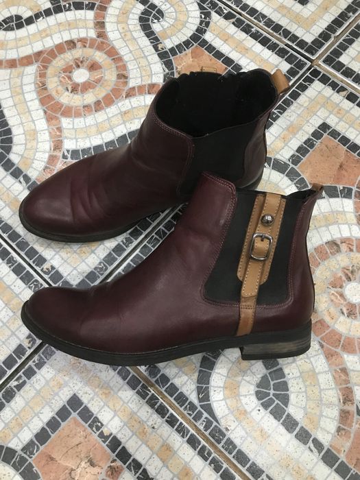 Продам женские осенние ботинки,в  отличном состоянии.размер 38.кожа.