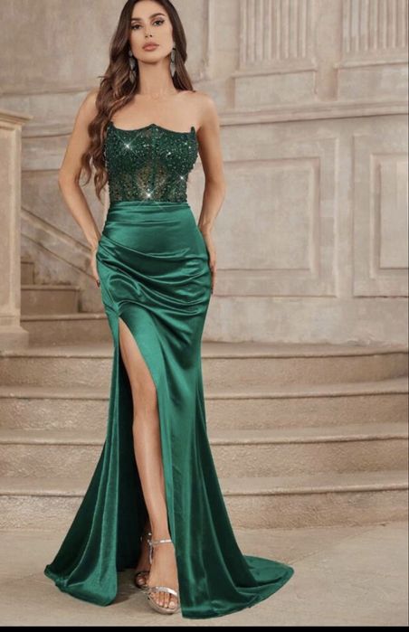 Нови официялни рокли на достъпни цени