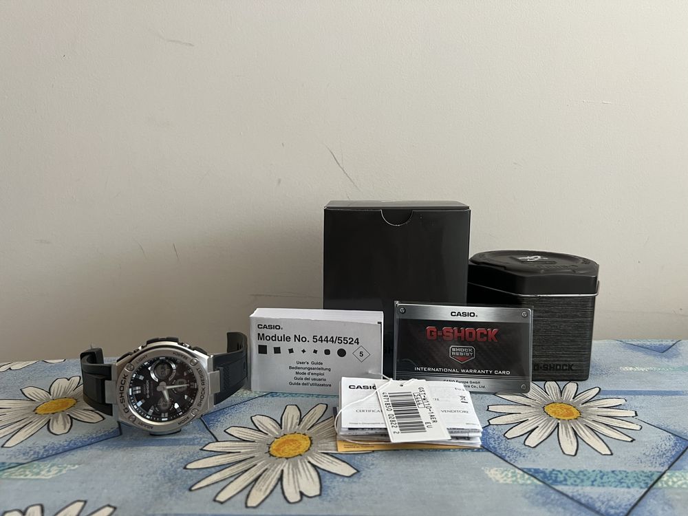 Часовник Casio G-Shock GST-W110-1AER
