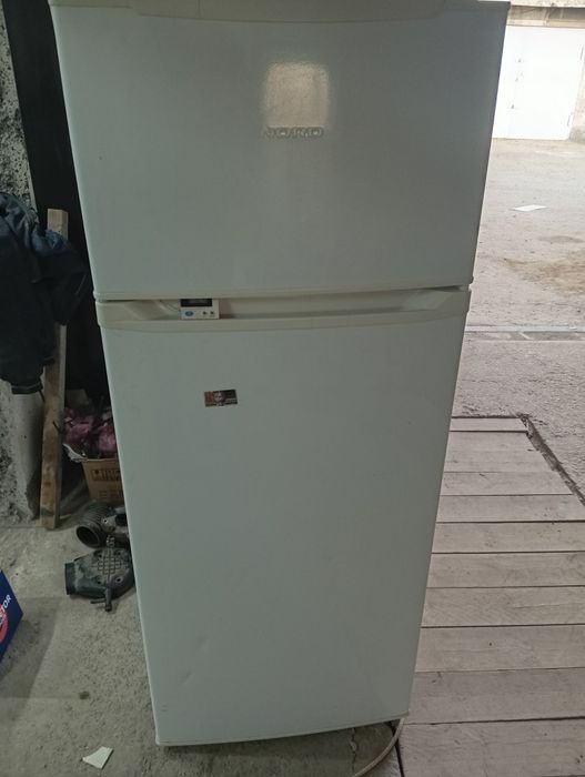 Продам холодильник