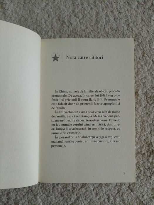 Carte Cravata rosie - Ed. Arthur