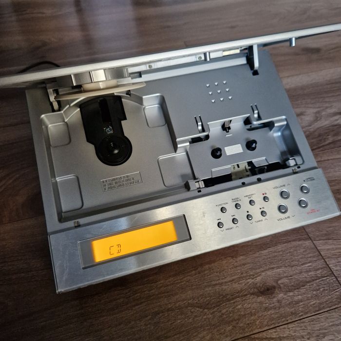 Sharp Compact Audio System XL-T200