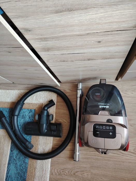 Aspirator fara sac Gorenje , 700 W, recipient praf 3.3 l , filtru HEPA