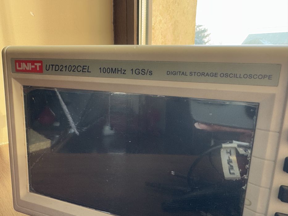 Осцилограф UNI-T UTD2102C