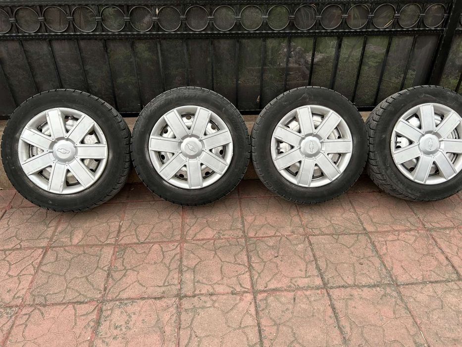 Зимни гуми 195/60R 15