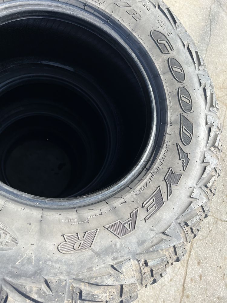 Продам шины Goodyear Wrangler MT/R KEVLAR 305/70/16