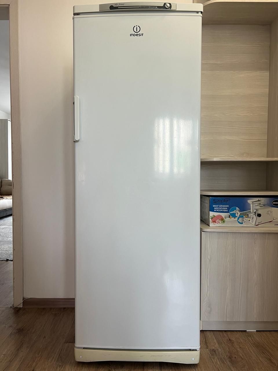 Морозильник Indesit