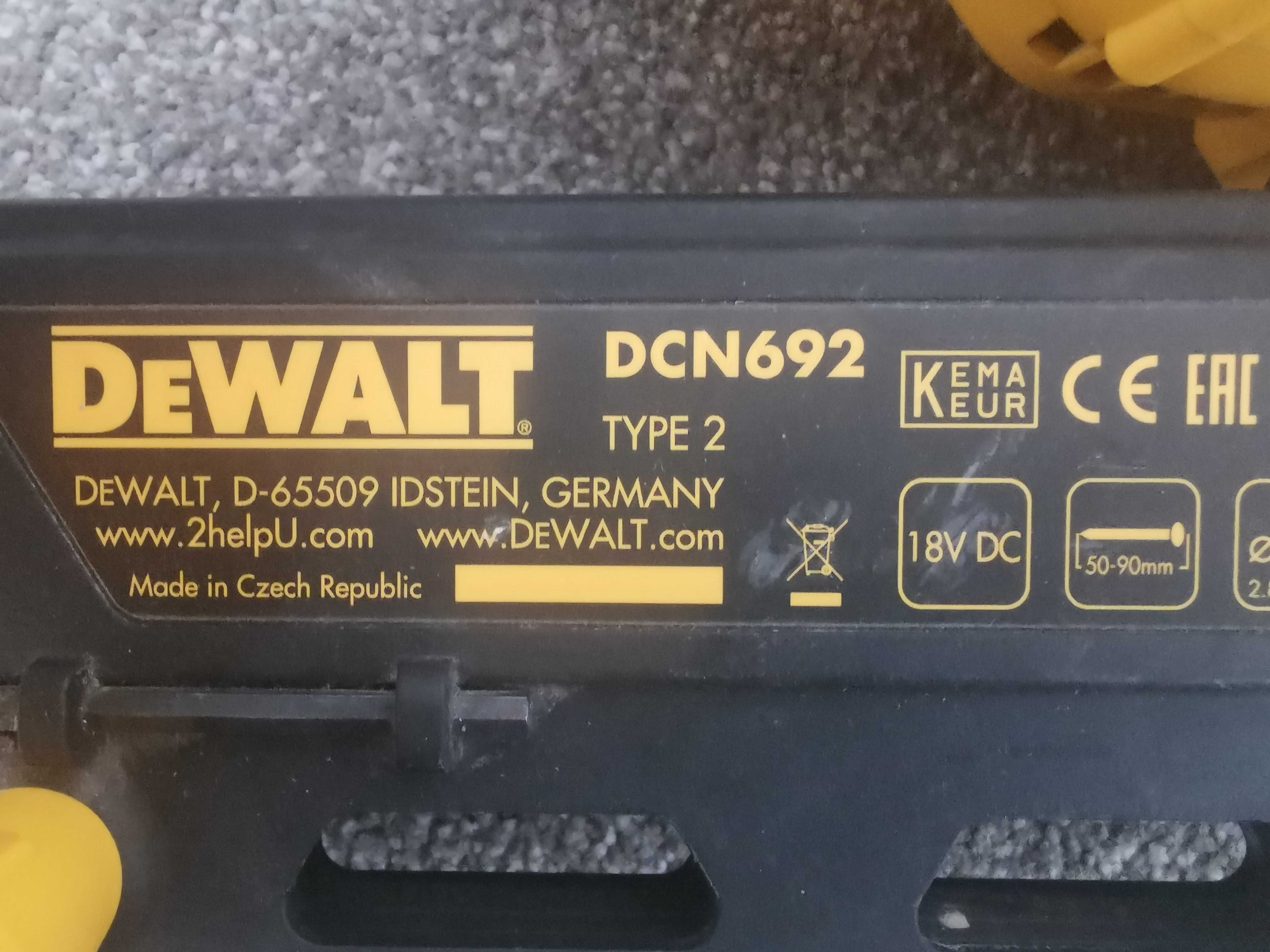 Такер  Пистолет безчетков за пирони 9см Девалт DEWALT DCN692 Type 3