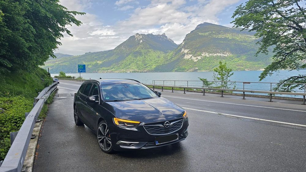 Opel Insignia Deținută de mecanic, super întreținută cu schimburi de ulei la 10k