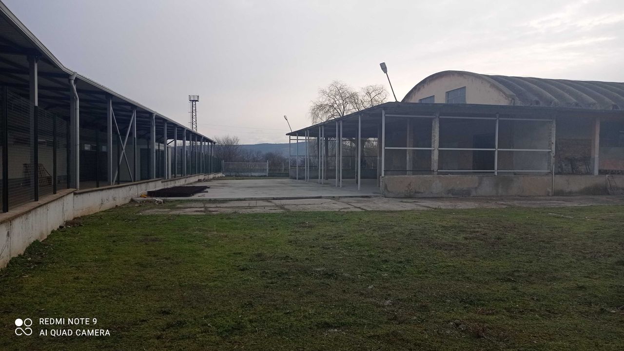 Продава се Склад в Полски Тръмбеш - 8500 кв.м за 40 €/кв.м - Снимка #9