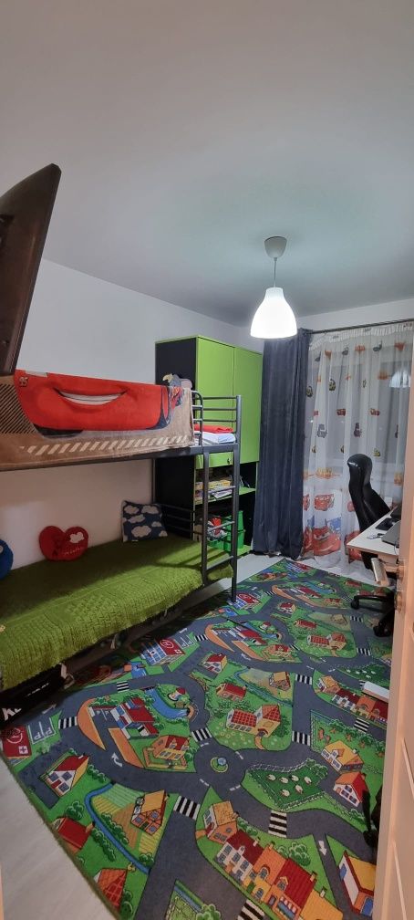 Proprietar: Vest-Lamaita apartament 3 camere complet renovat