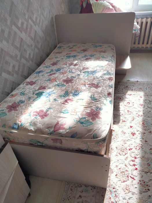 Продам кравати однаместные