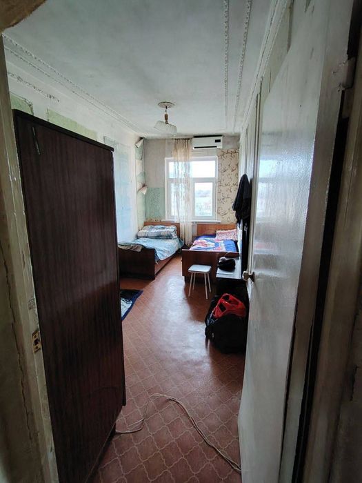 Продается квартира в центре 2/4/4 Кадышева дёшево срочно