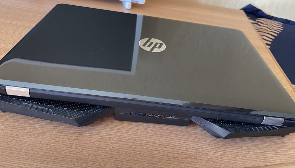 Laptop HP+ cooler