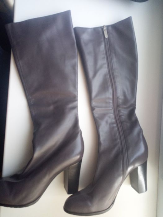 Женские осенние сапоги на каблуке 9 см