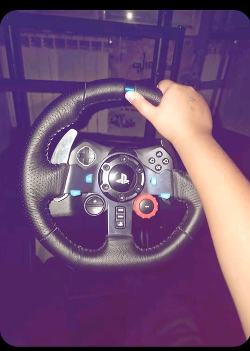 Продавам пълен комплект, подходящ за PlayStation 5 – всичко е топ!!!