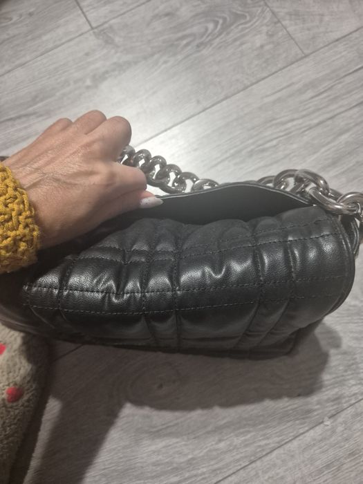 Дамски чанти Calvin Klein и Vince Kamuto