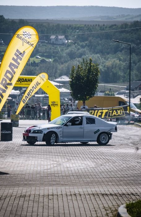 Vand bmw e46 4.0 v8 drift