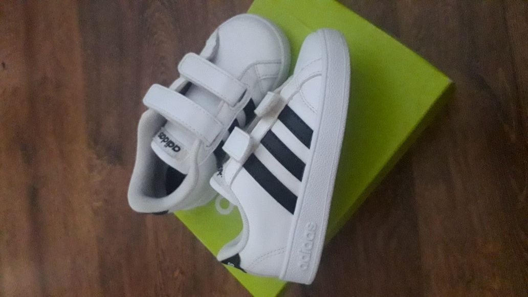 Pantofi sport  Adidas Neo