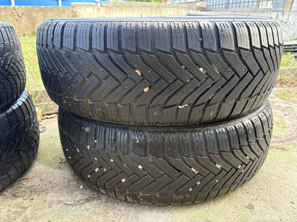 2 броя зимни гуми Michelin 215/ 60/ 17