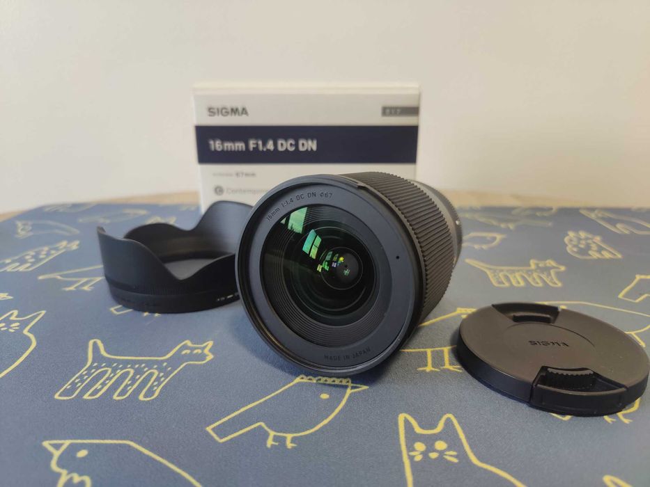 Kit foto complet Sony A6000 + 4 obiective+geantă Manfrotto