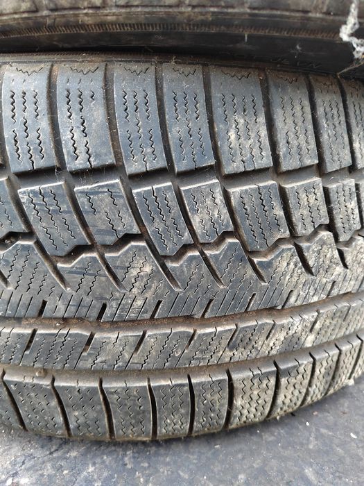 Зимни гуми 225/40 R18   92V XL M+L 4броя