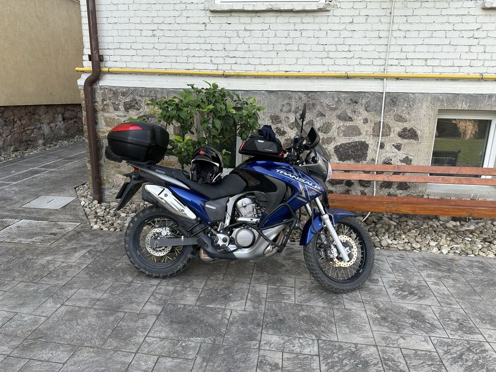 Honda Transalp XL700