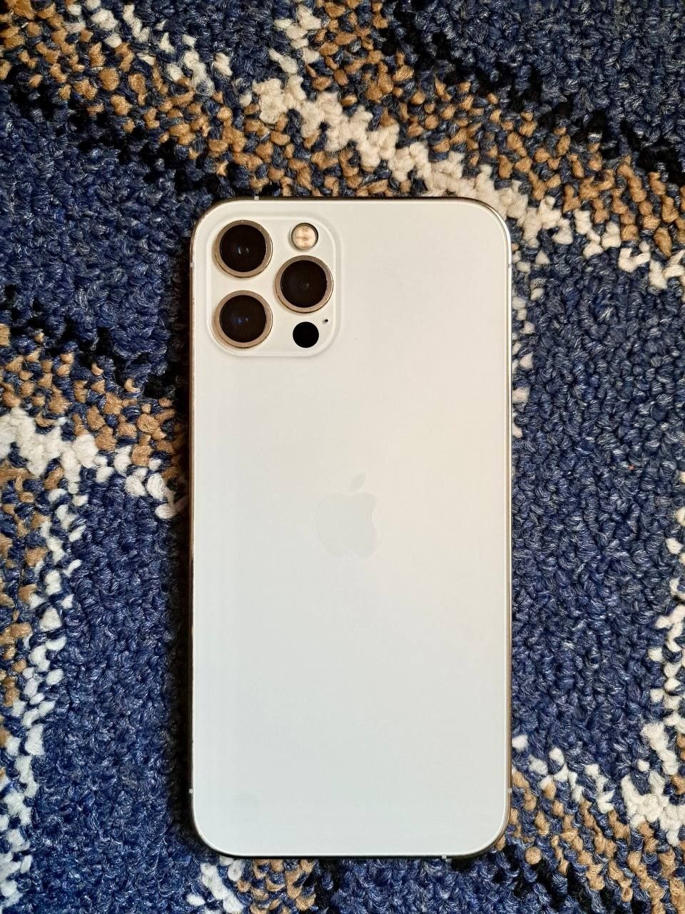 Iphone 12 pro sotiladi