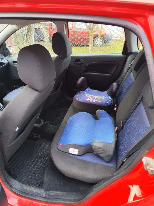 Vând Ford Fiesta