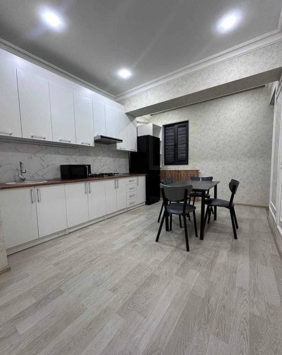 Квартира на ЦУМ -Смарт 2/6/9 общ пл 73м с обстановкой