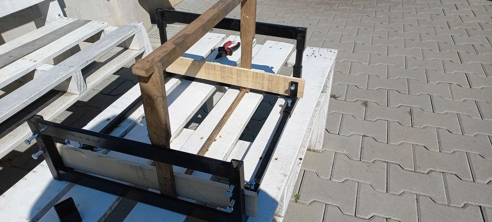 Matrita,dispozitiv,cadru batut rame stupi capacitate 10 rame