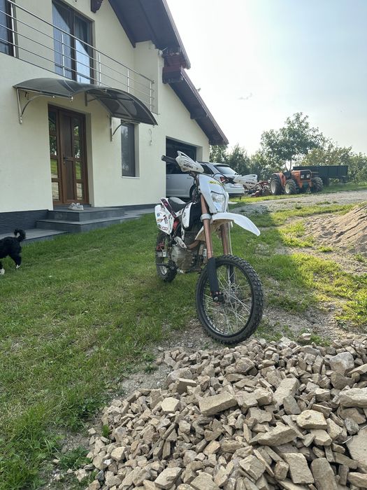 Cross 250.