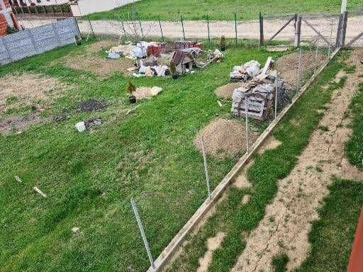 teren intravilan , loc de casa , toate utilitatile ,front 21,3m