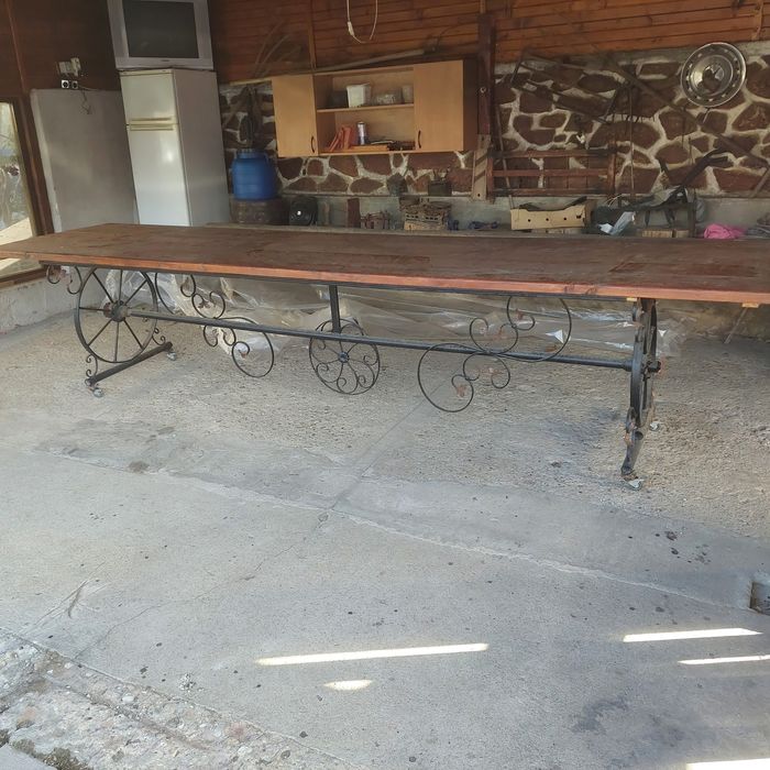 Masa de 4 metri de vanzare