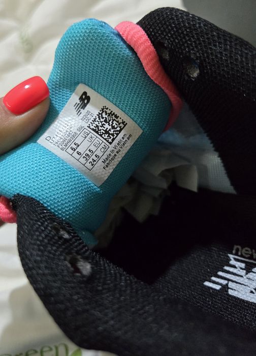 New Balance жестоки цветове нови с оригиналната си кутия 38.5 номер