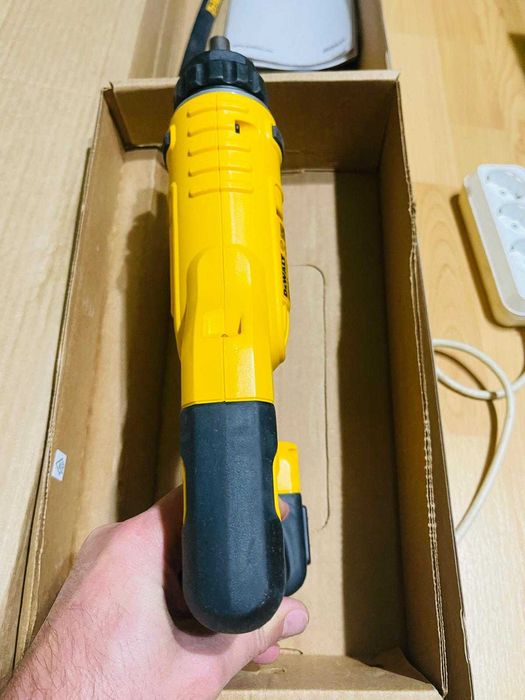 Vibrator beton Dewalt dce531 N-xj – XR 18 V fără încărcător/baterie