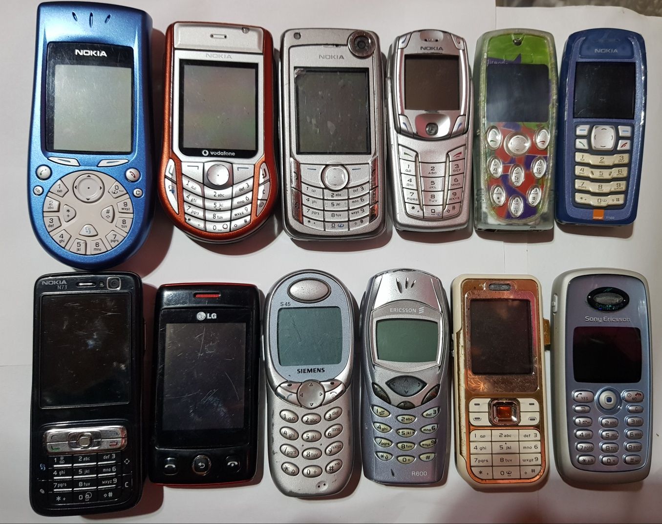 Nokia , Ericsson, iphone 3, 4, 4s, Samsung Diverse Modele