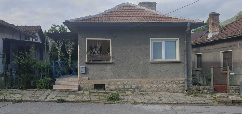 Продава се Къща в с. Церово, Област София-област - 110 кв.м за 419 €/кв.м - Снимка #1