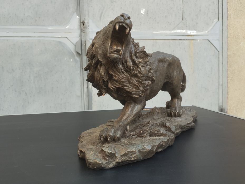 Статуетка на Лъв