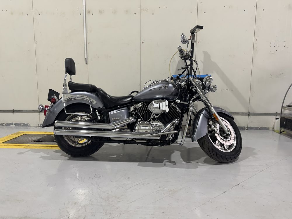 Vand motocicleta Yamaha V-Star 1100 (CANADA)