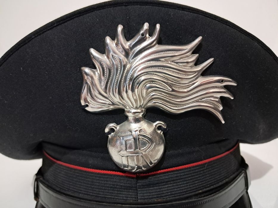 Pălărie caschetă carabinieri poliția italiană