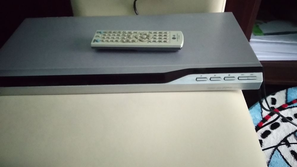 Dvd player LG. Merită văzut.