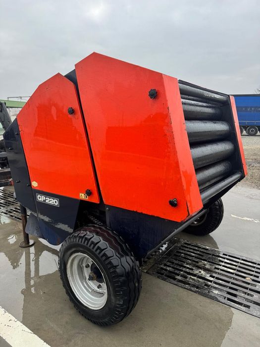 Presa DEUTZ FAHR gp 220