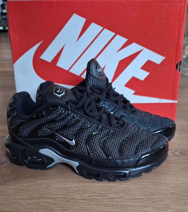Nike Air Max Plus W Blak Silver маратонки обувки