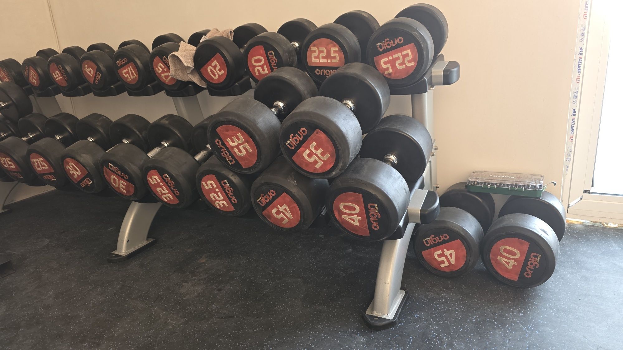1 бр 25 кг уретанов дъмбел Origin Fitness