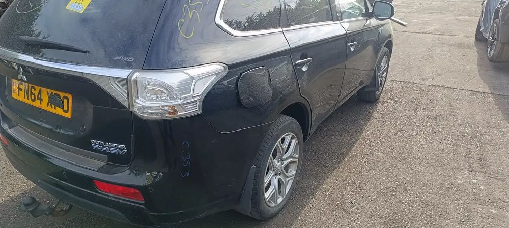 Dezmembrari / Dezmembrez Mitsubishi Outlander 2.0 cutie viteze manuală 5 trepte cod culoare X42A