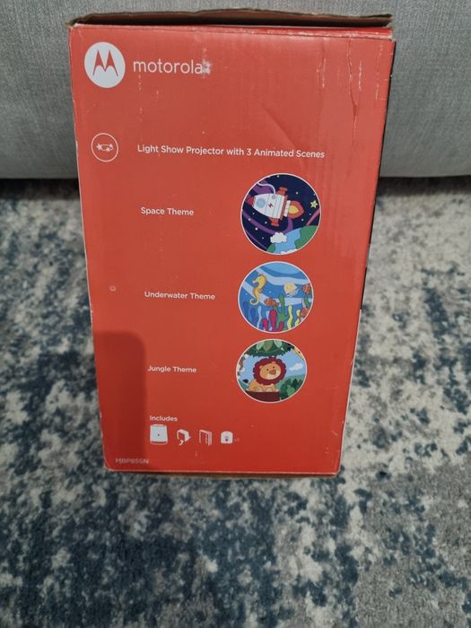 Videoproiector tavan bebelusi
