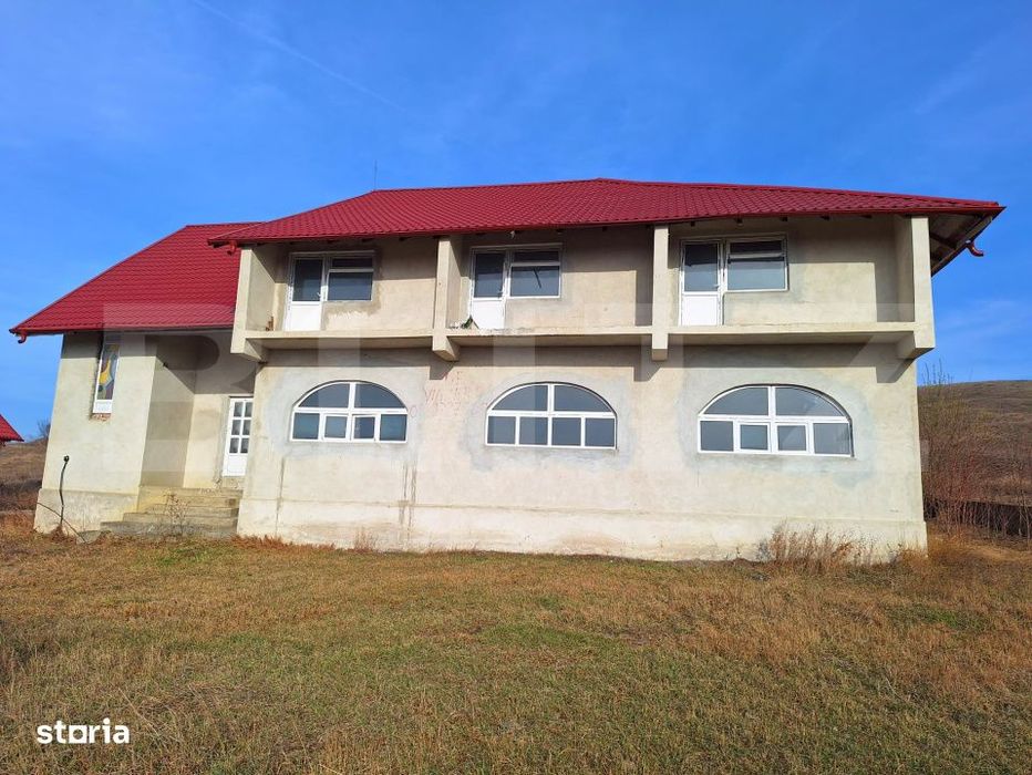Pensiune moderna de vanzare, zona drumul european E85